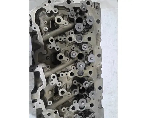 PACCAR MX13 Cylinder Head