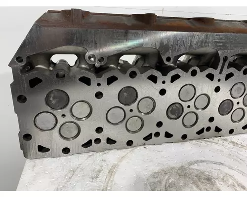 PACCAR MX13 Cylinder Head