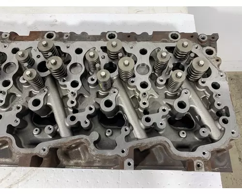 PACCAR MX13 Cylinder Head