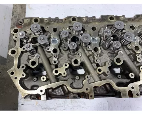 PACCAR MX13 Cylinder Head