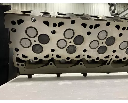 PACCAR MX13 Cylinder Head