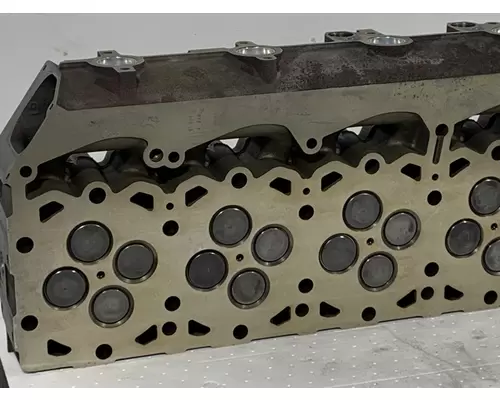 PACCAR MX13 Cylinder Head