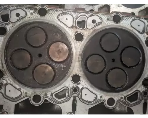 PACCAR MX13 Cylinder Head