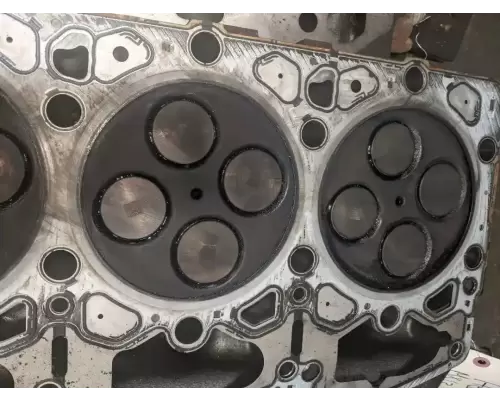 PACCAR MX13 Cylinder Head