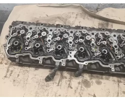 PACCAR MX13 Cylinder Head