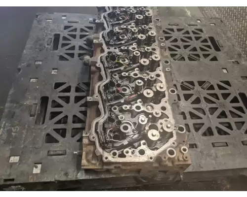 PACCAR MX13 Cylinder Head