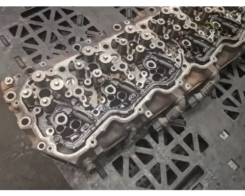 PACCAR MX13 Cylinder Head