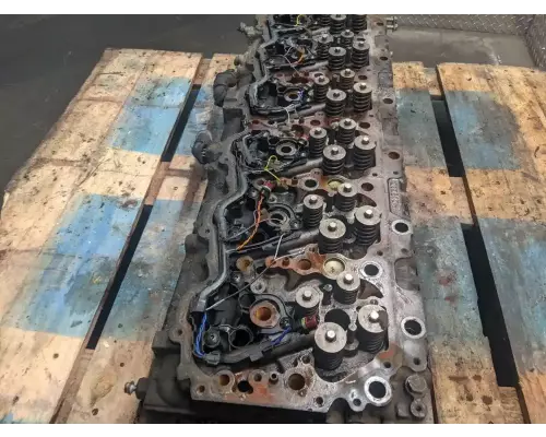 PACCAR MX13 Cylinder Head