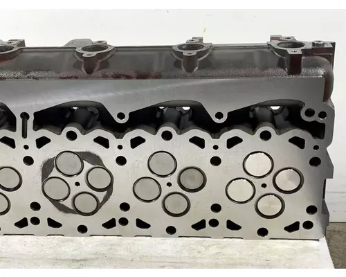 PACCAR MX13 Engine Cylinder Head