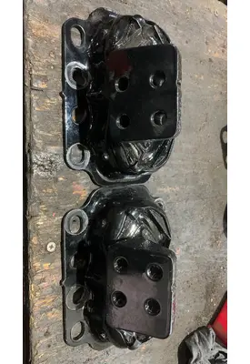 PACCAR MX13 Engine Mounts