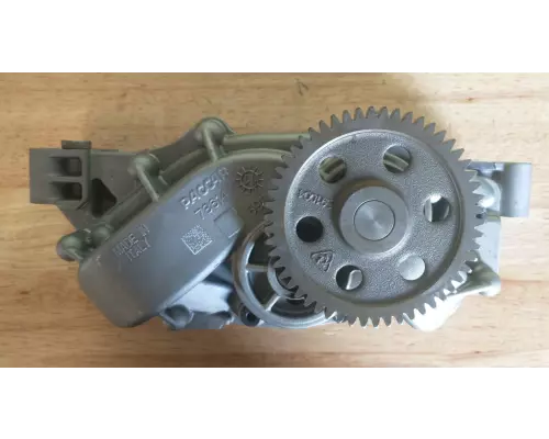 PACCAR MX13 Oil Pump