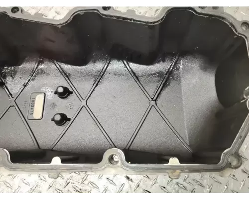 PACCAR MX13 Valve Cover