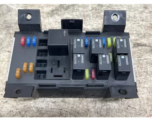 PACCAR P27-1135-0100 Fuse Box