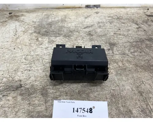 PACCAR P27-1135-0110 Fuse Box