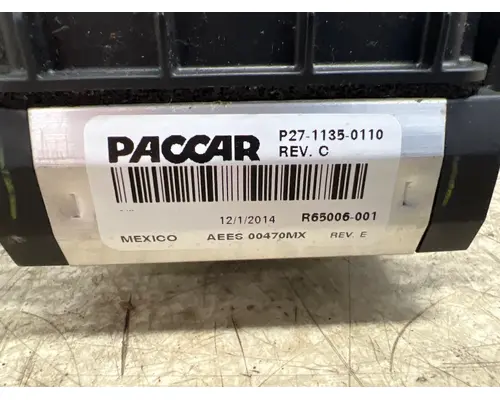 PACCAR P27-1135-0110 Fuse Box