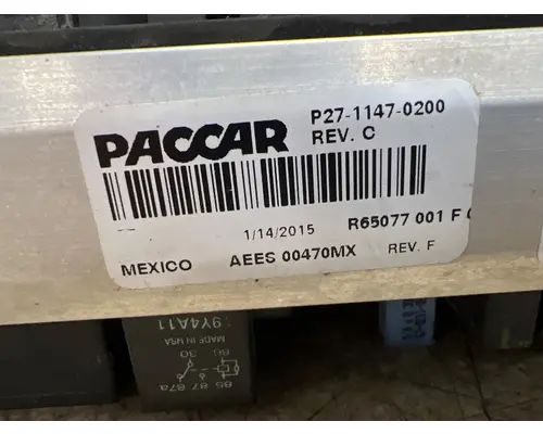 PACCAR P27-1147-0200 Fuse Box