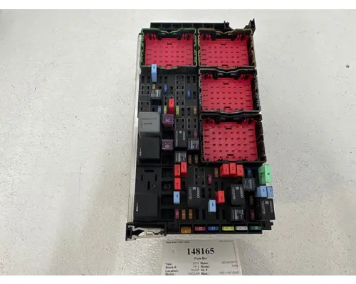 PACCAR P27-1147-0300 Fuse Box