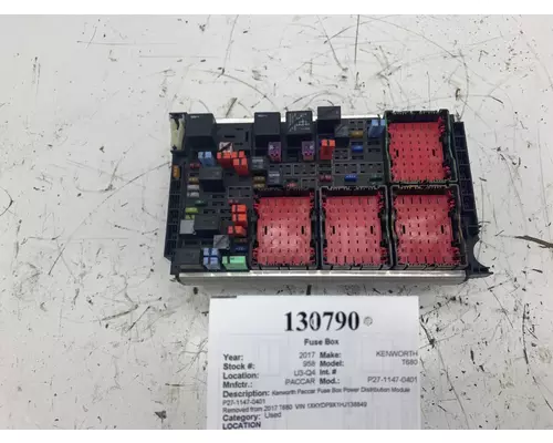 PACCAR P27-1147-0401 Fuse Box