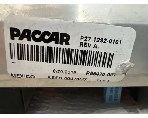 PACCAR P27-1232-0101 Fuse Box