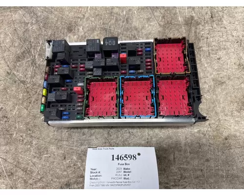 PACCAR P27-1297-0101 Fuse Box