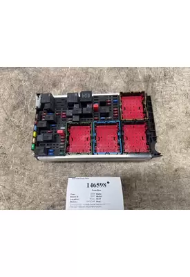 PACCAR P27-1297-0101 Fuse Box
