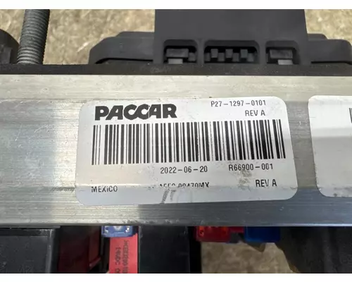 PACCAR P27-1297-0101 Fuse Box