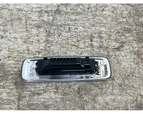 PACCAR P54-1194-100 Lighting