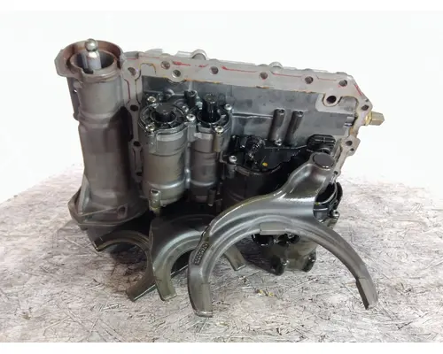 PACCAR PO-16F112C TRANSMISSION SHIFT COVER