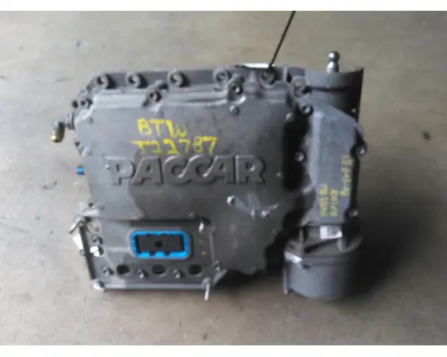 PACCAR PO-16F112C TRANSMISSION SHIFT COVER