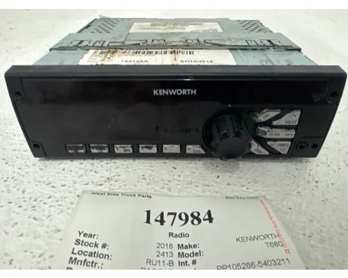 PACCAR PP105266-5403211 Radio