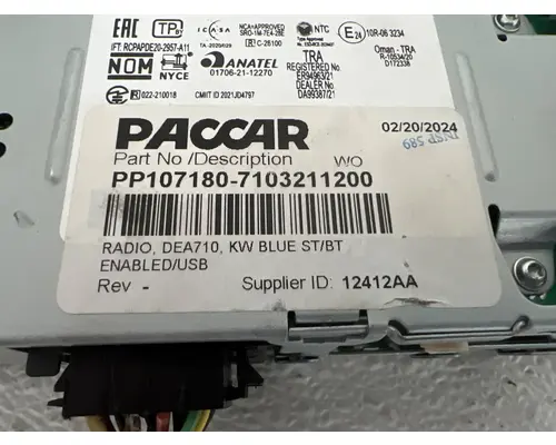 PACCAR PP107180-7103211200 Radio