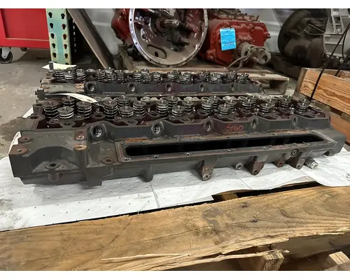 PACCAR PX-9 Cylinder Head