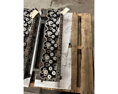 PACCAR PX-9 Cylinder Head