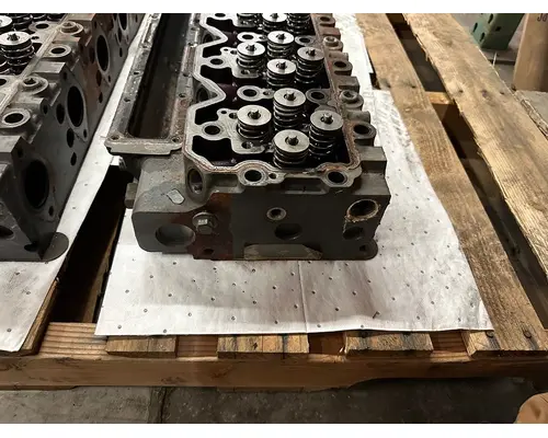 PACCAR PX-9 Cylinder Head