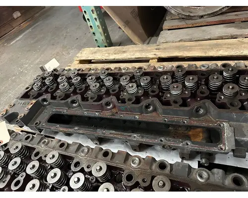 PACCAR PX-9 Cylinder Head