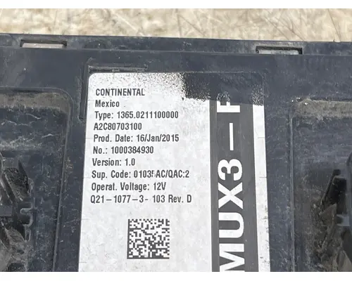 PACCAR Q21-1077-3-103 ECM (chassis control module)