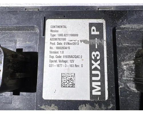 PACCAR Q21-1077-3-103 ECM (chassis control module)