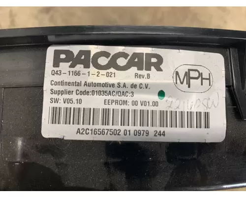PACCAR Q43-1166-1-2-021 Instrument Cluster