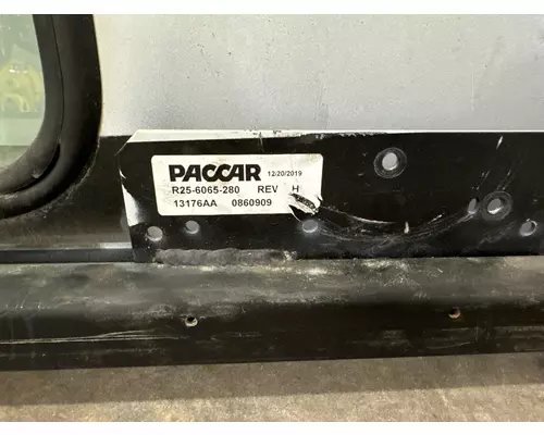 PACCAR R25-6065-280 Door Assembly, Front