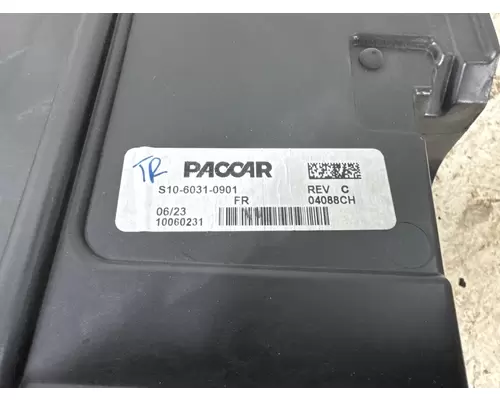 PACCAR S10-6031-0901 Glove Box