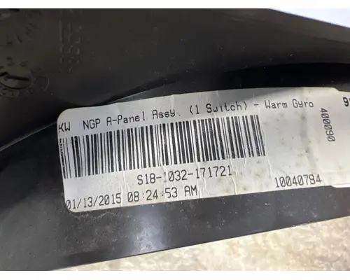 PACCAR S18-1032-171721 Instrument Cluster Bezel