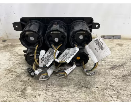 PACCAR S64-1284-0600 Instrument Cluster