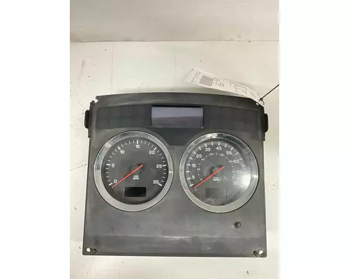 PACCAR T660 Instrument Cluster