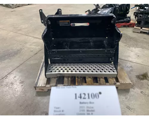 PACCAR T680 Battery Box