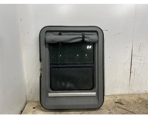 PACCAR T680 Body & Cab Parts, Misc.