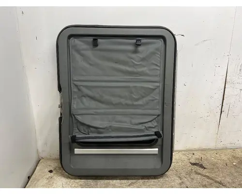 PACCAR T680 Body & Cab Parts, Misc.