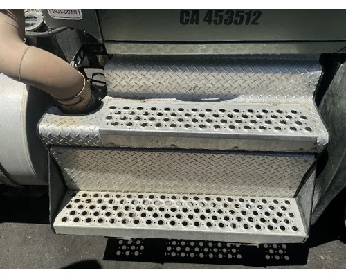 PACCAR T680 DPF (Diesel Particulate Filter)