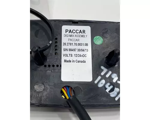 PACCAR T680 Dash & Parts