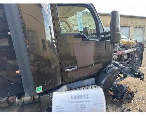 PACCAR T680 Door Assembly, Front
