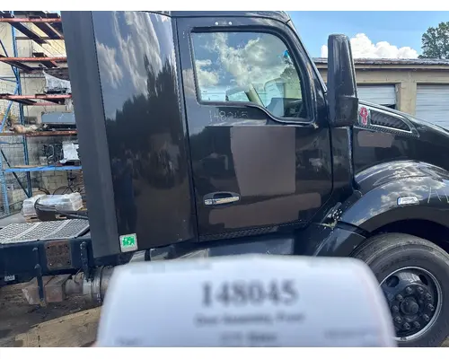 PACCAR T680 Door Assembly, Front